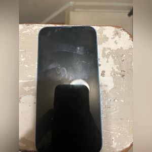 Selling a iPhone 13 , nothing wrong with it